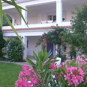 Cristal , Zóla Grecia